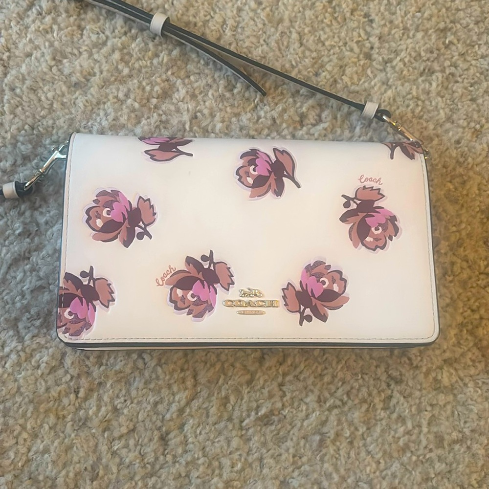 Coach floral crossbody bag 🩷🤍